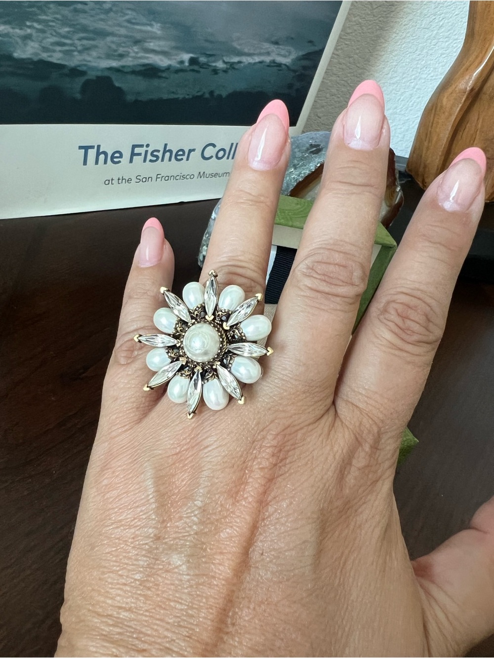 Gucci Gold-Tone Double Flower Ring with White Pearls and Crystal Marquises - Picture 2 of 10